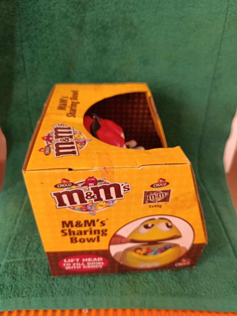 M&M Sharing Bowl "Red" Figure (Eric Sanjaya)