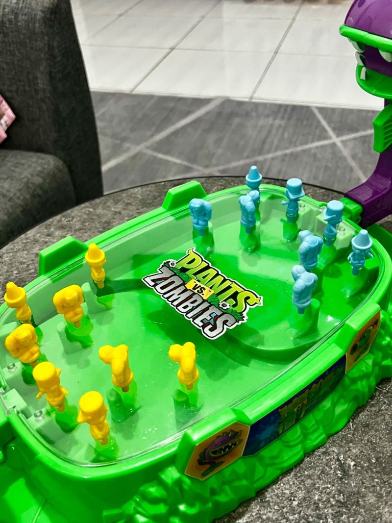 Kiddy Fun Playset  Plants vs Zombies Battle Arena - Fahmi Ibnu Elfani
