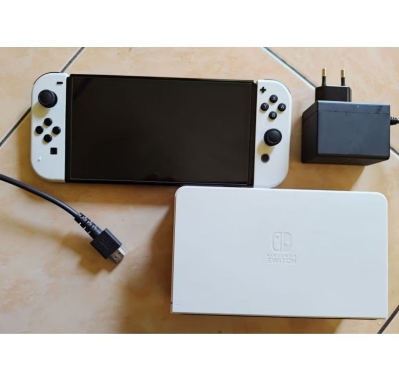 Nintendo Switch Oled Mulus Like New