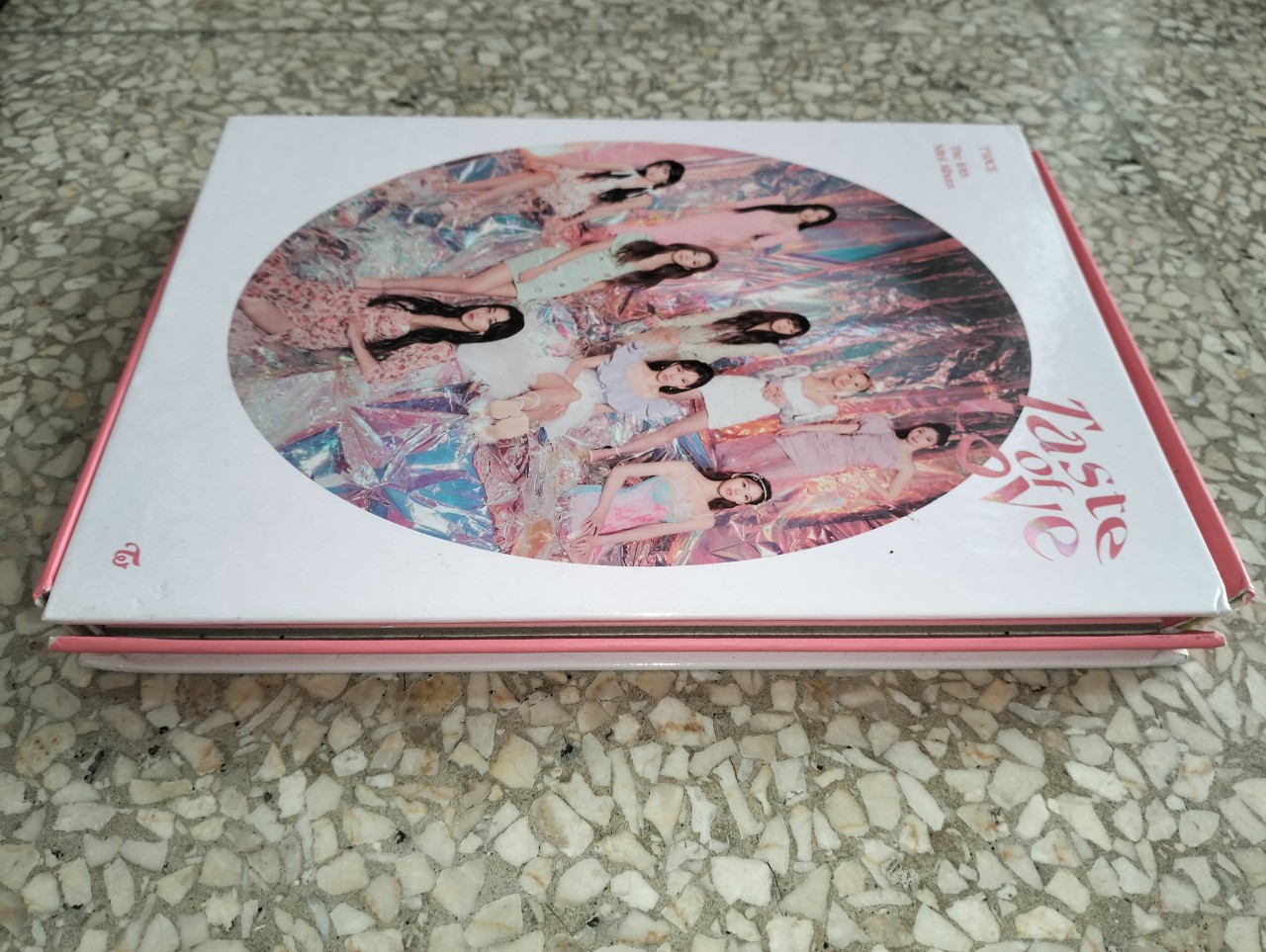 Album twice the 10th mini album taste of love
