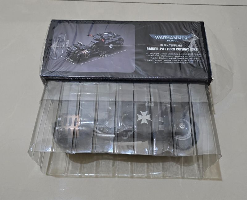 JoyToy Warhammer 40K Black Templars Raider Pattern Combat Bike