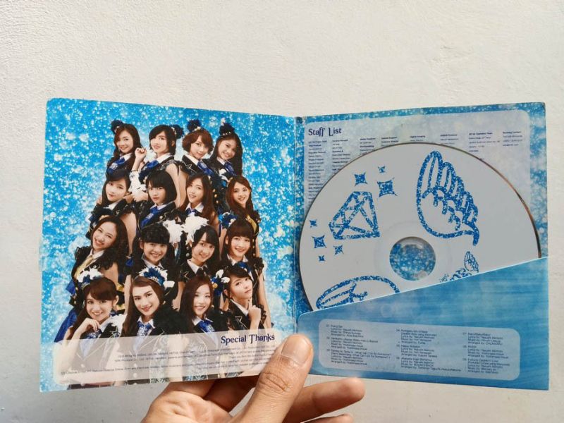 CD JKT48 FLYING GET + PHOTOCARD-Adhitera Prdana