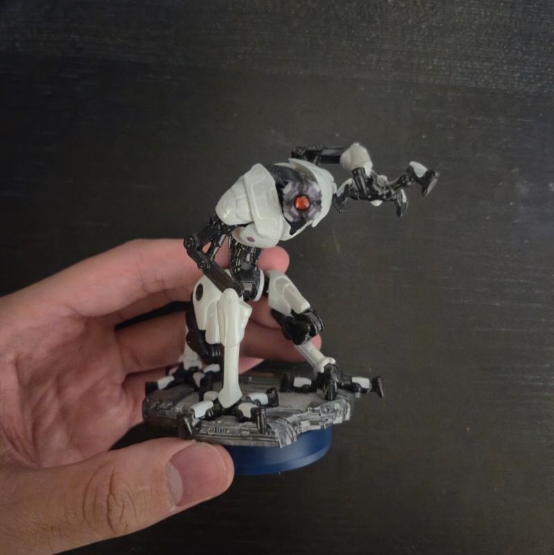 E.M.M.I Metroid Amiibo