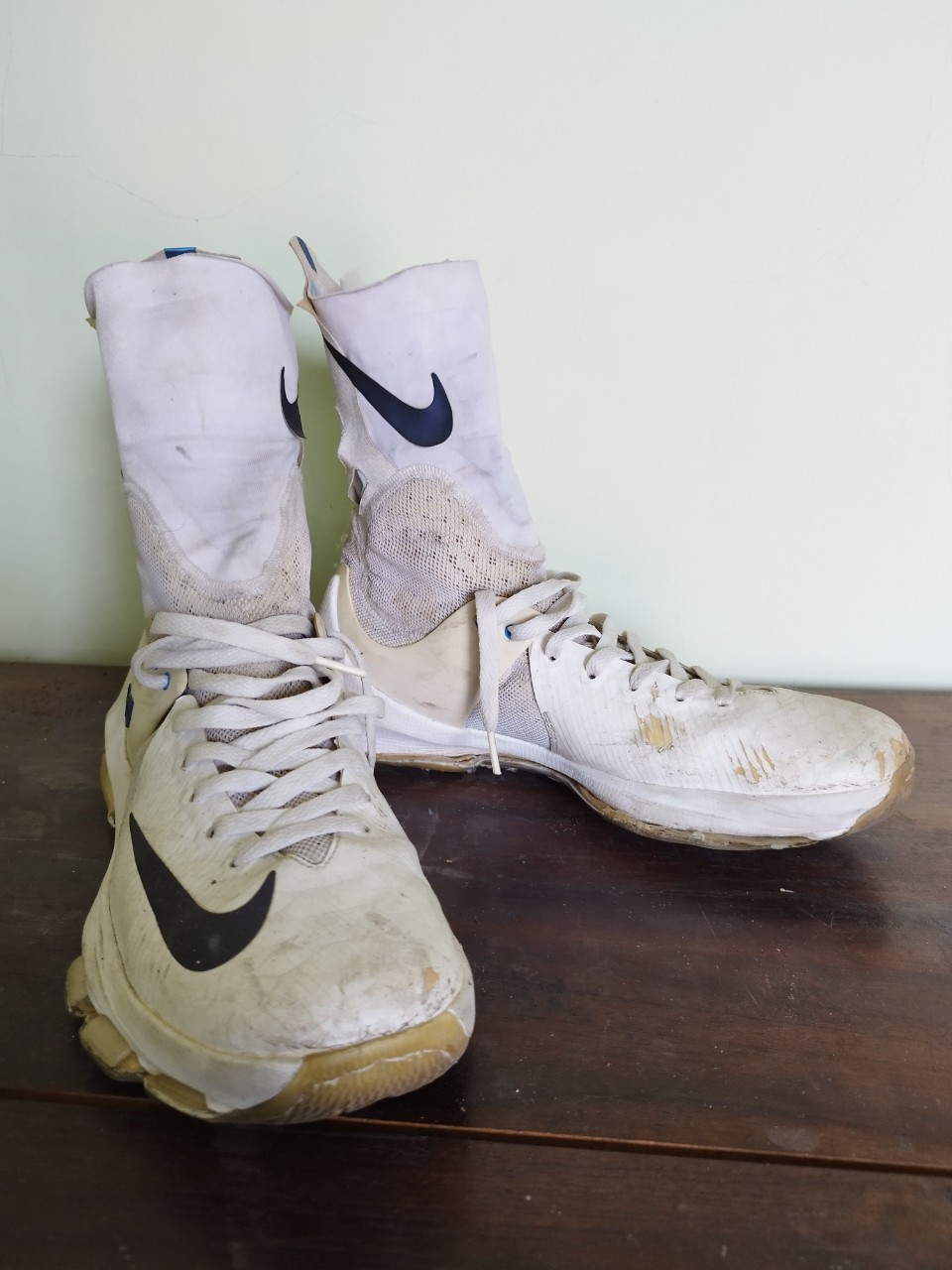 Sepatu Nike KD white sz 44