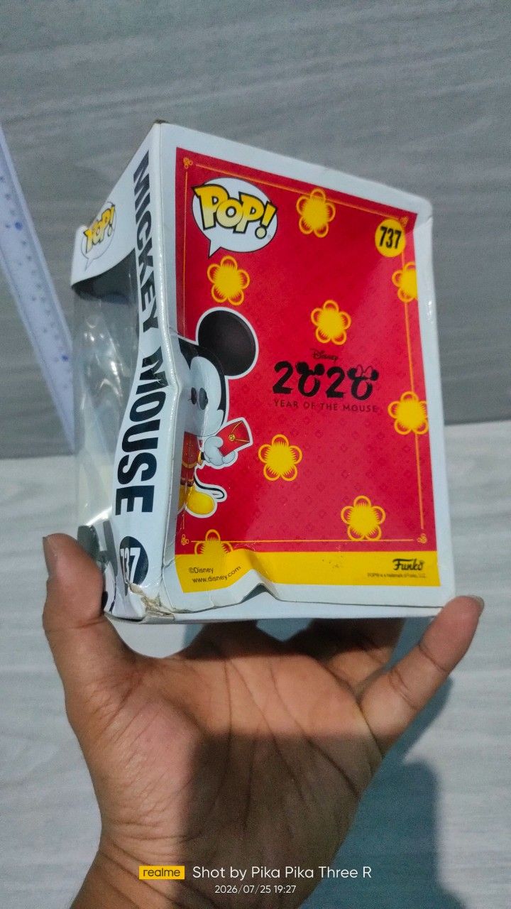 Funko Pop 737 mickey mouse Asia