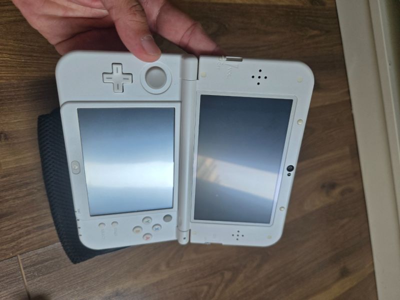 New Nintendo 3DS Pearl White