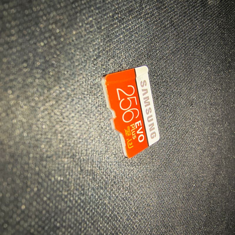 58 Original MicroSD Samsung Evo Plus 256GB - Kevin Pan
