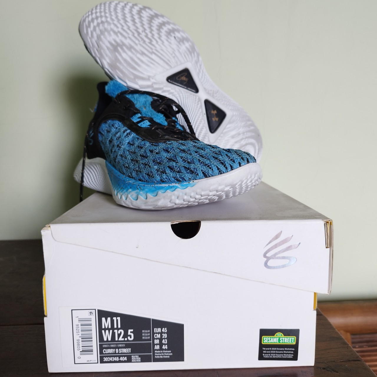 sepatu basket under armour curry 9 sesame street edition blue original