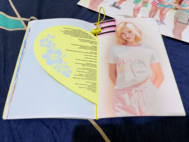 ALBUM HEARTS2HEARTS LEMON TANG TERBARU - VERSI BEACH Dan STREET