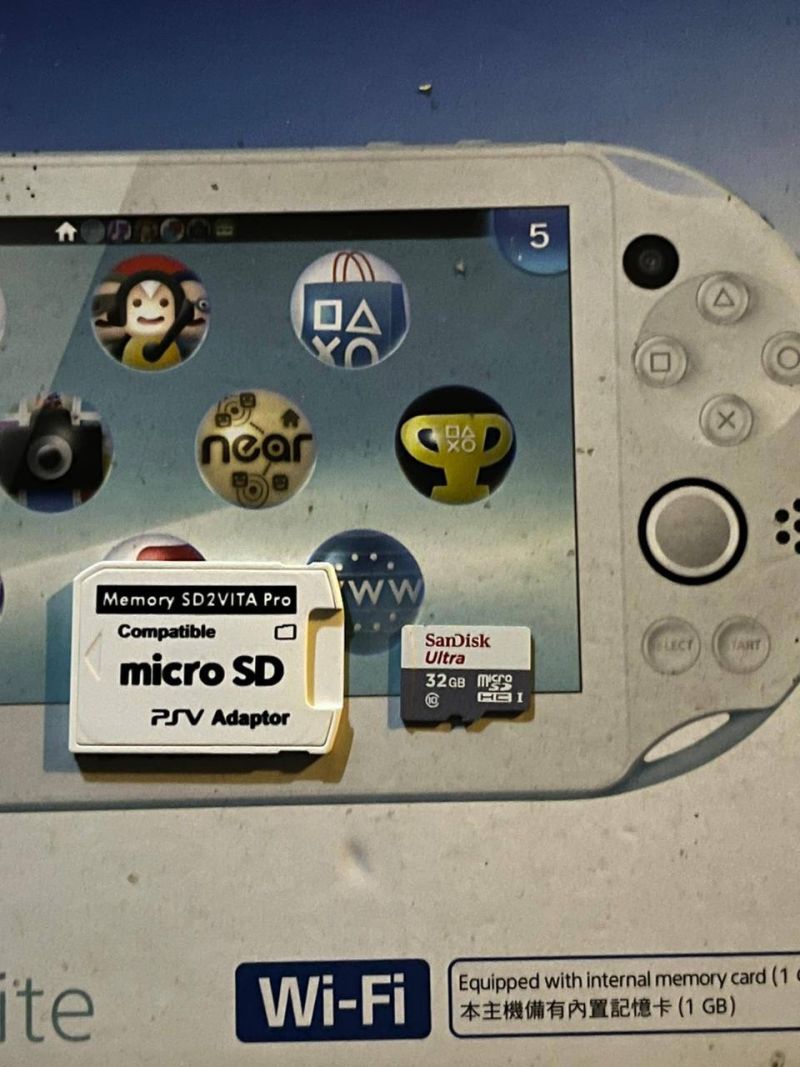 PS VITA SLIM 64GB + Game SF vs Tekken GAP 595