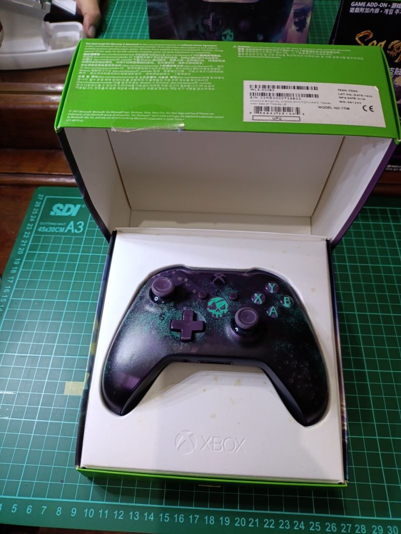 XBOX ONE S Controller limited Sea of Thieves.