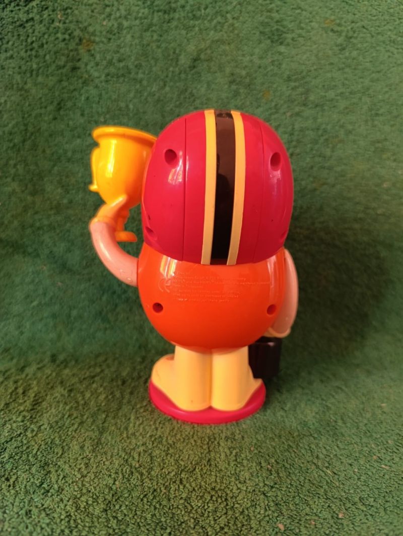 M&M vintage candy dispenser "Racer Orange" (Michelle Cohen)
