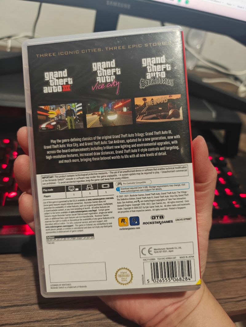 HYBRID AUCTION GAP 510 Nintendo Switch Game Grand Theft Auto The Trilogy