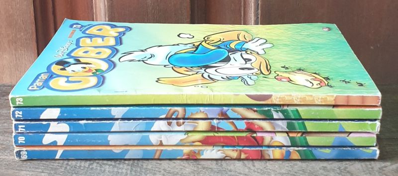 Komik Donal Bebek Nostalgia 6 Buku+ Paman Gober 5 Buku. Albert Rian