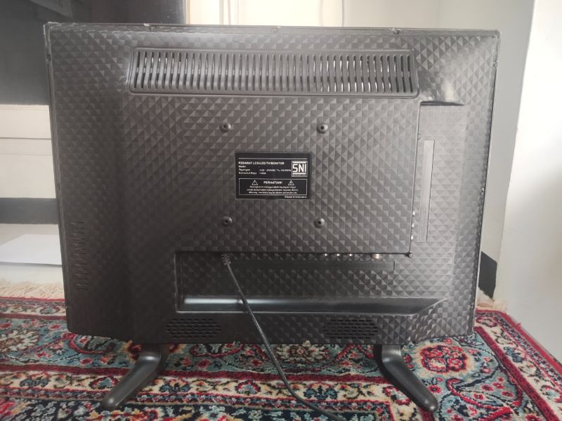 LED TV Sakura 17 inch + Remote